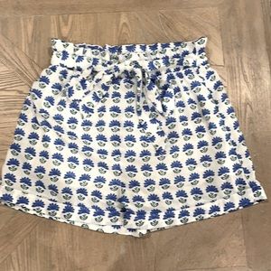 Francesca’s High waisted belted flower shorts